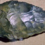 Cómo arqueólogos descubrieron armas de millones de años en un lecho de lago antiguo