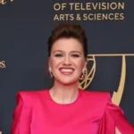 La Tragedia de Kelly Clarkson: De la Fama a la Lucha Personal