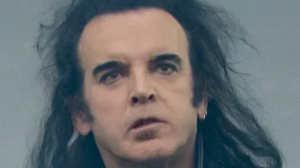 Por qué el bajista de The Cure, Simon Gallup, dejó la banda