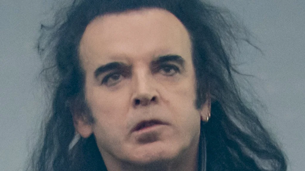 Por qué el bajista de The Cure, Simon Gallup, dejó la banda