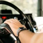 ¿Por qué los camioneros tocan la bocina? Significados y consejos de seguridad