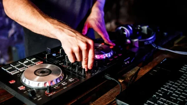 Por qué un juez alemán declaró que el techno es música