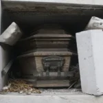 Razón real por la que un ataúd puede explotar