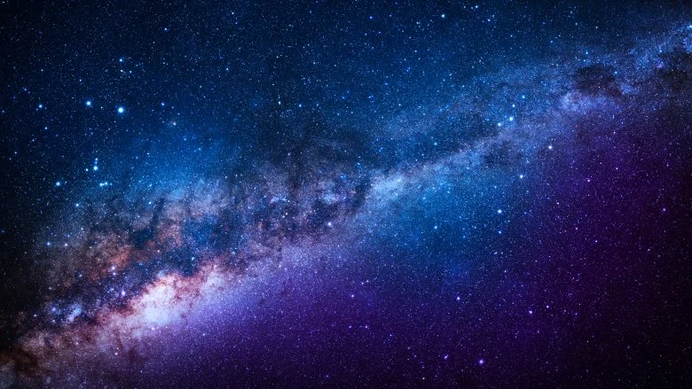 Objetos Bizarros Flotando en el Espacio