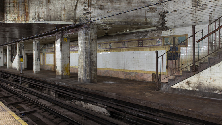 Estación de metro abandonada en Nueva York