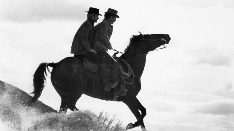 Cassidy y el Sundance Kid cabalgando juntos