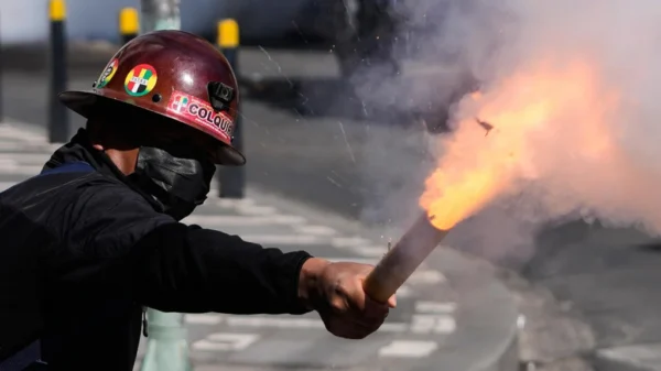 Bolivia expulsa a la embajadora de Colombia y agrava una crisis ya marcada por las protestas