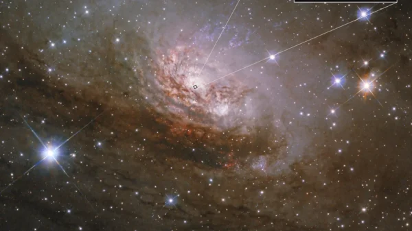 Composición de Hubble y Webb de la galaxia Circinus