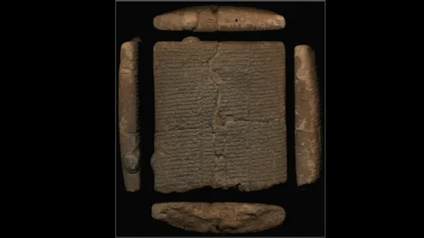 Tablilla cuneiforme de Mesopotamia antigua