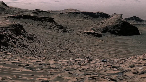 Vista de las huellas del rover Curiosity en el cráter Gale, en la zona donde se detectó siderita