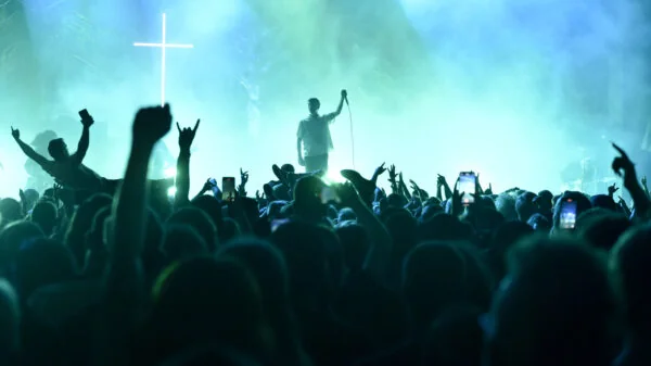 Cómo Knocked Loose, Banda de Metal Nominada a Grammy, Creó el Meme 'Arf Arf'